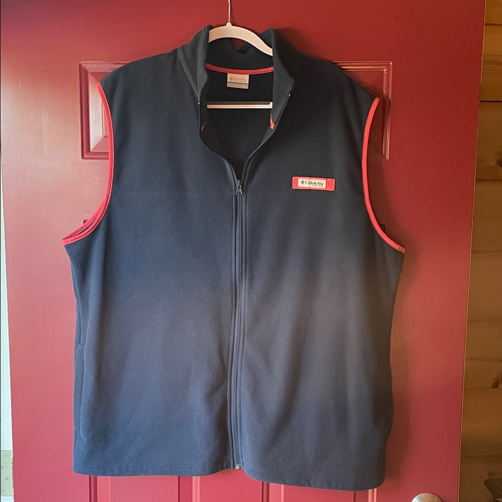 Columbia PFG Dark Blue and Red Sleeveless Fleece Vest